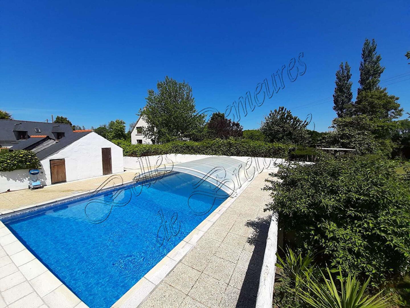 For sale estate complex of 7 houses and outbuildings Cotes d'Armor