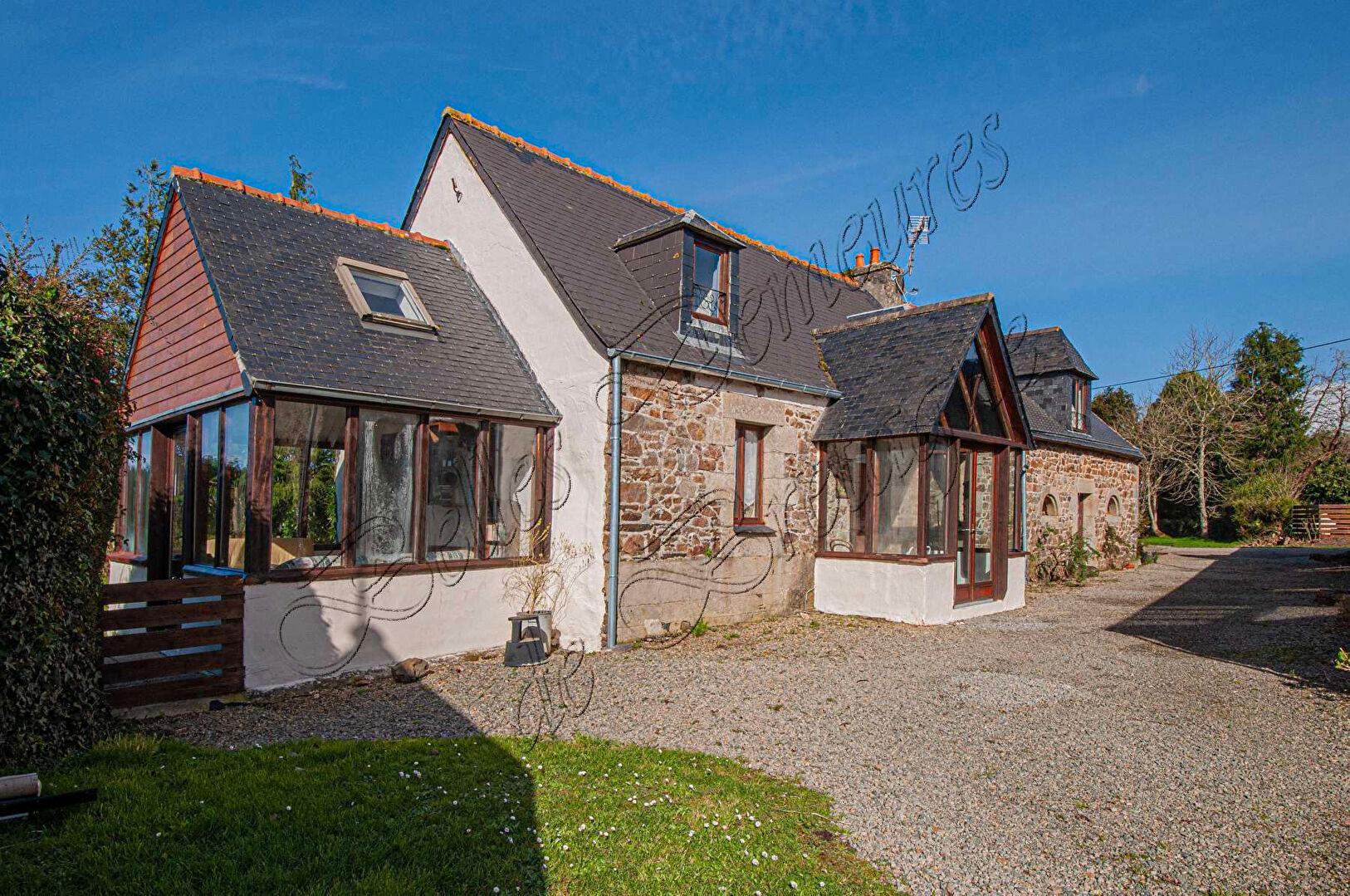 For sale estate complex of 7 houses and outbuildings Cotes d'Armor