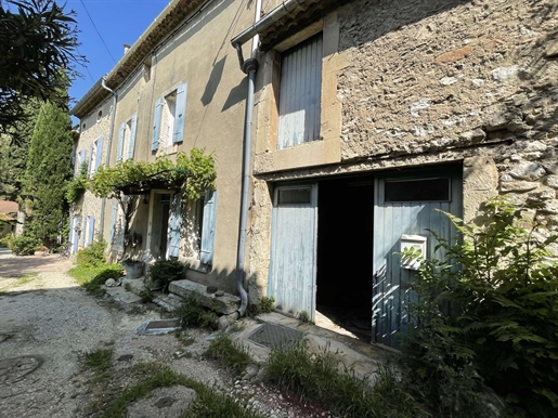 Alpilles-Centre Village-Eygalières