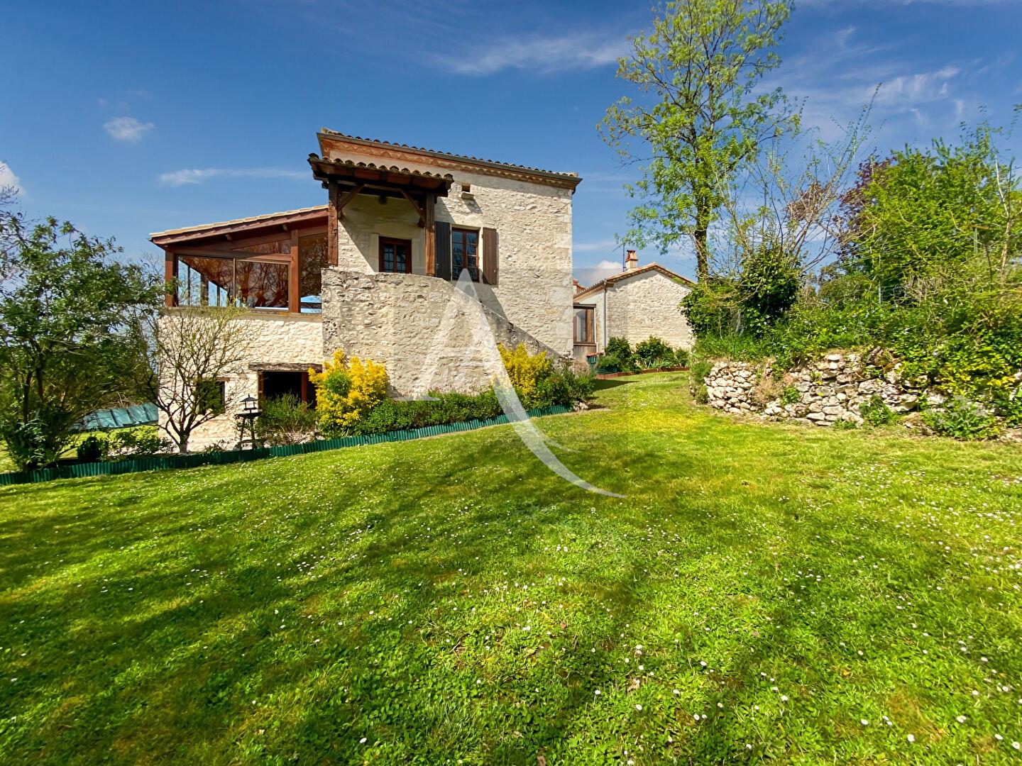 Beautiful stone country house with swimming pool!