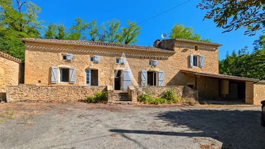 Mooi stenen huis Saint Front Sur Lemance