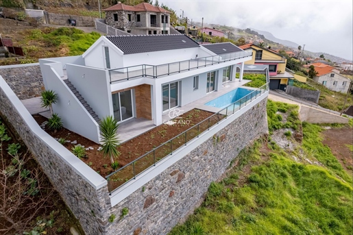 Villa de plain-pied, T3, en construction - Ponta do Sol