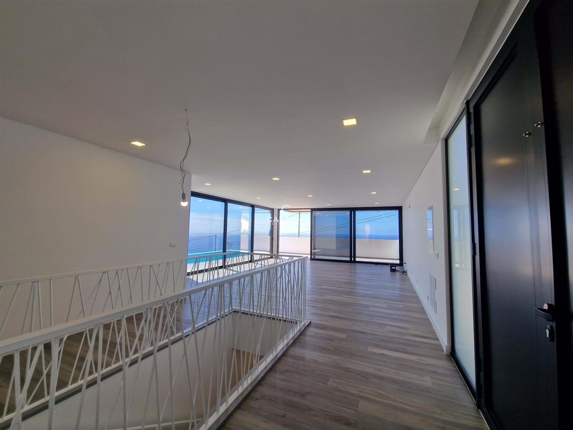 New 3 Bedroom Villa - Água de Pena, Machico
