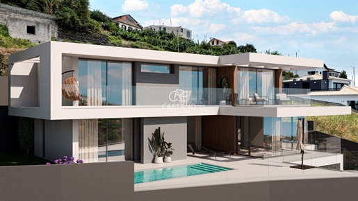 Excellente villa de 4 chambres dans le projet - Ribeira Brava