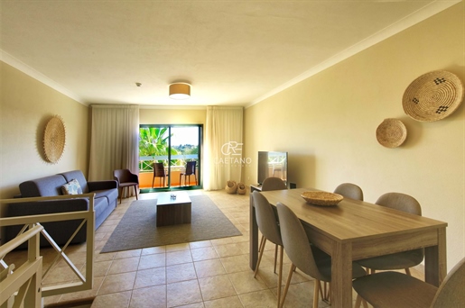 1 Bedroom Apartment With Swimming Pool For Sale in Lagoa