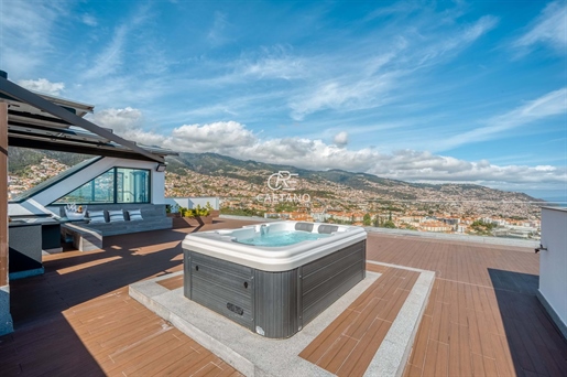 Vila so 6 spálňami vo Funchale