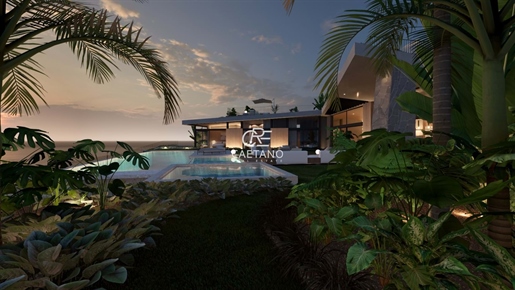 Terrain avec projet approuvé pour une maison simple de 3 chambres - Ponta do Sol