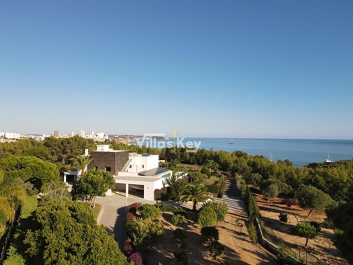 Villa de 500m², con piscina, camino privado a la playa, vista al mar, Vau / Algarve.