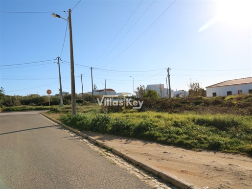 Terreno con possibilità di costruzione di 19 case unifamiliari nel centro di Sagres