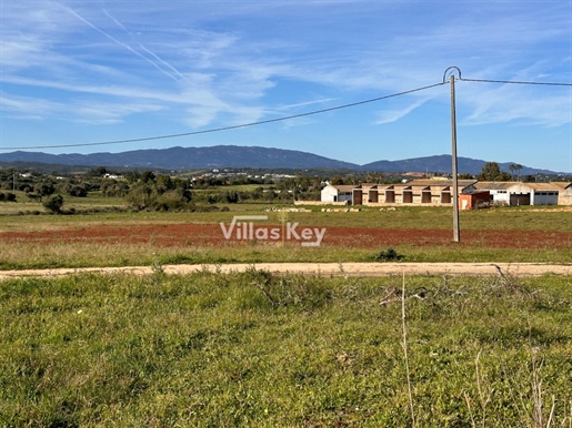 Land for construction of villa in Lagos/Algarve,located just 5 minutes' walk from 5 minutes Golf Pal