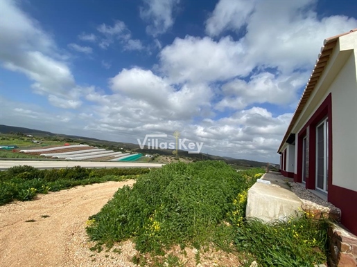 Quinta no Algarve com 35590 m², com plantação de medronheiros e furo.