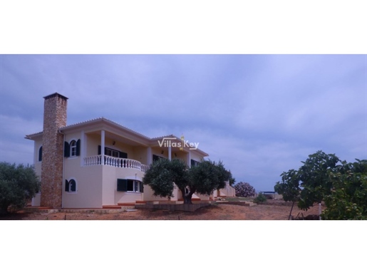 Large villa in a farmhouse near Lagos
