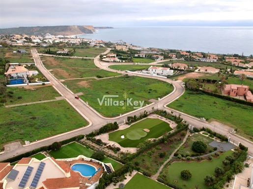 Terrain pour une villa au rez-de-chaussée, vue mer / Praia da Luz.