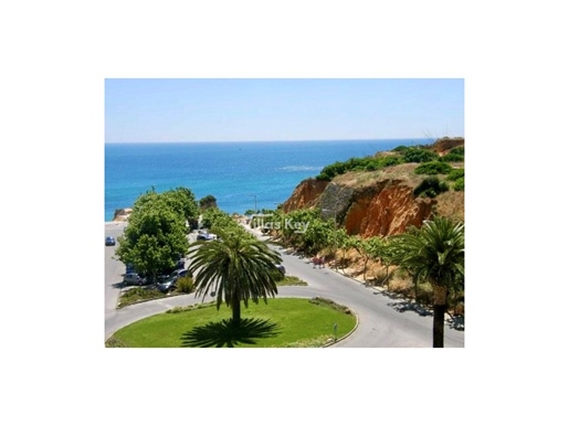 Land with 10,000m², next to the beach, sea view and approved project for a house in Lagos/Algarve/Po