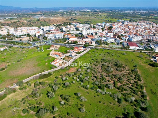 Land at the entrance of the city of Lagoa
