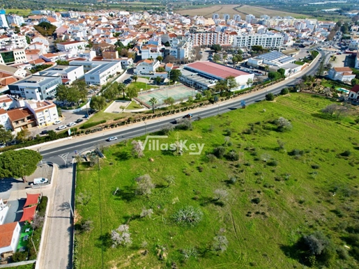 Grundstück am Eingang der Stadt Lagoa