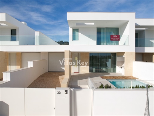 Nueva villa moderna de tres dormitorios con piscina privada en venta en Lagos