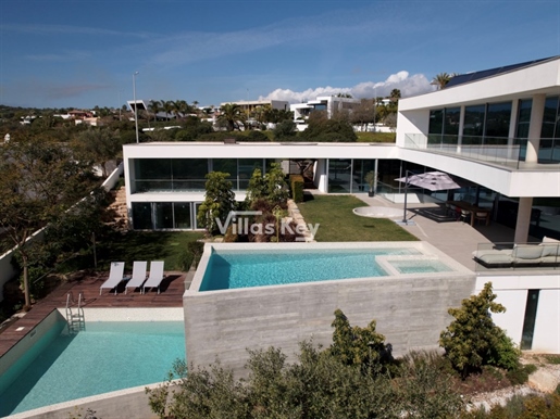 Neue moderne Villa mit Meerblick zum Verkauf in Lagos, Algarve, Portugal