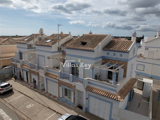 Große Haus mit 2 Schlafzimmern und herrlichem Blick auf die Landschaft in Manta Rota/ Vila Nova de C
