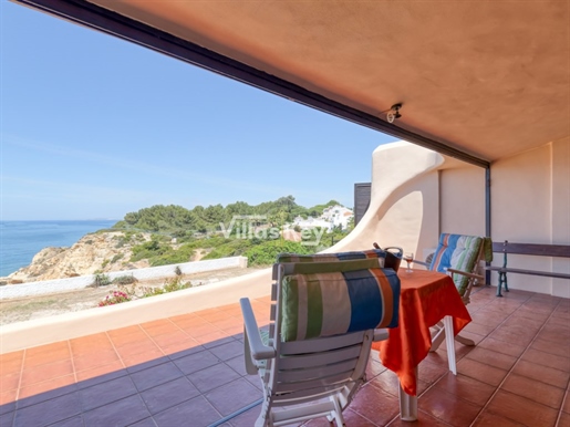 Villa mit ausgezeichnetem Meerblick, 6 Schlafzimmer, 5 Gehminuten vom Strand von Carvoeiro entfernt.