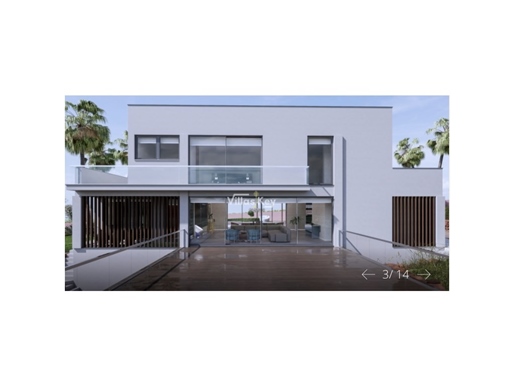 Villa mit 10 m2 Grundstück, 4 Schlafzimmern und Swimmingpool in Lagos/Algarve/Portugal