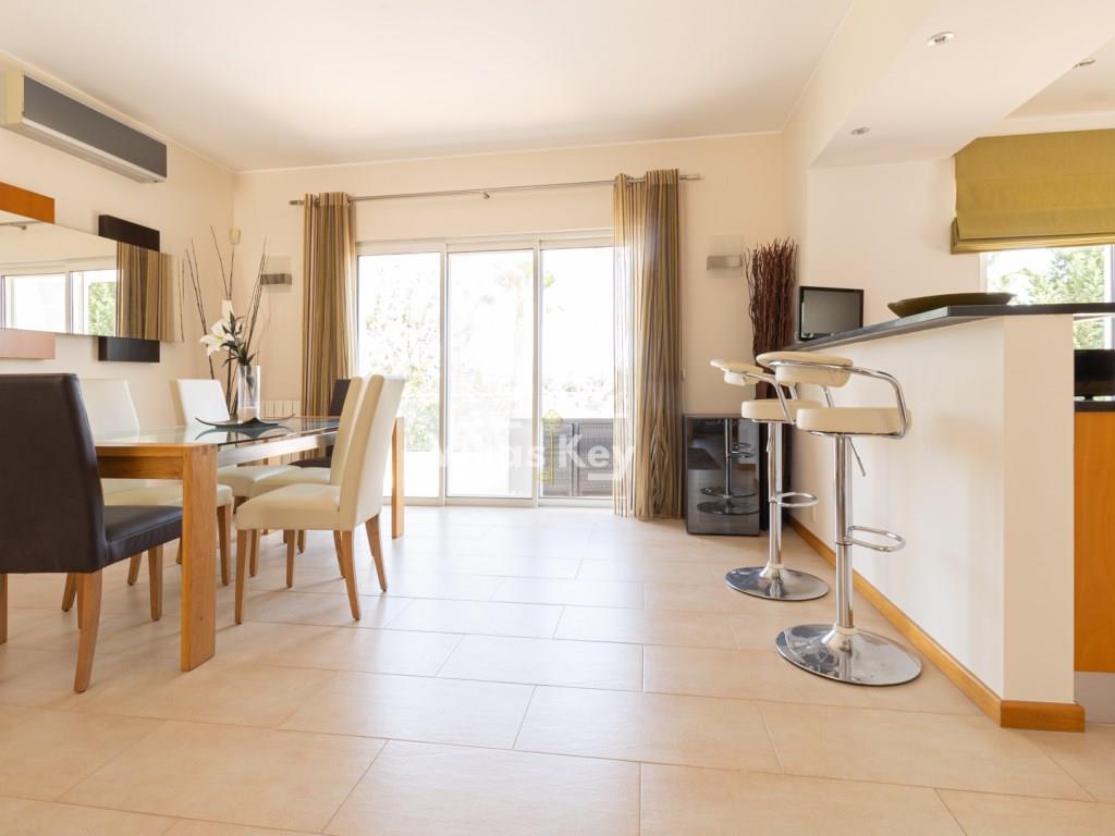 Villa mit 3 Schlafzimmern in Golf