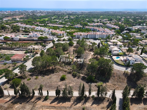 Einmalige Gelegenheit: Grundstück für den Bau eines Luxusprojekts neben dem Golfplatz in Vilamoura