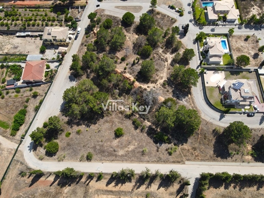 Unique Opportunity: Land for construction of Luxury Project next to the Golf in Vilamoura