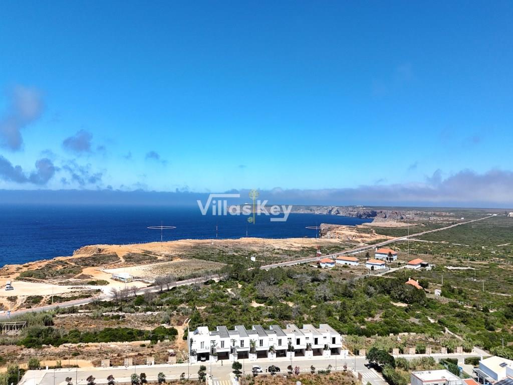 Maison moderne à Sagres, en bord de mer