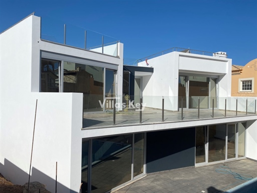 Casa con piscina, 4 dormitorios, Lagos/Algarve/Portugal.