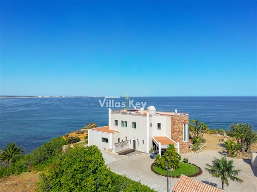 Luxury Beachfront Residence in Lagos, Pinhão Beach