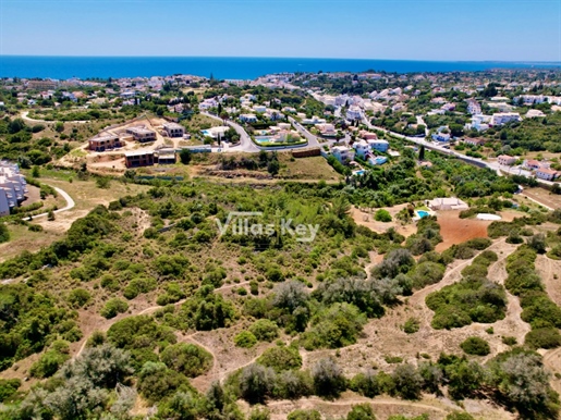 Land in the heart of Carvoeiro