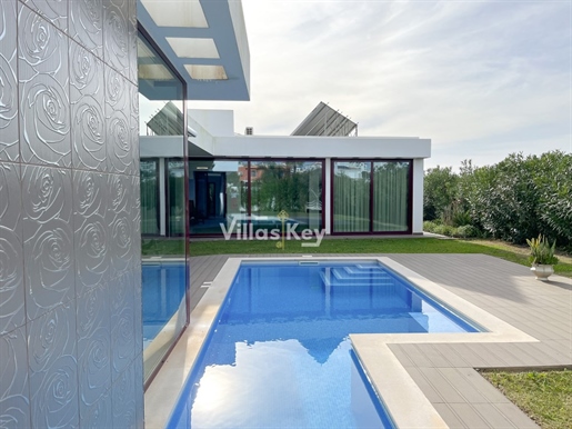 Luxurious and modern 3 bedroom villa in Lagos!