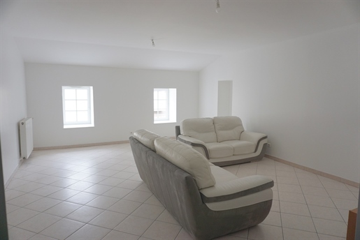 Large apartment type F4, city center