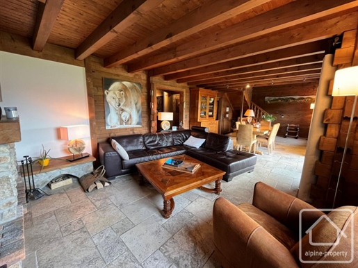 Chalet madrier, 4 chambres , triple garage, vue sur Les Aravis