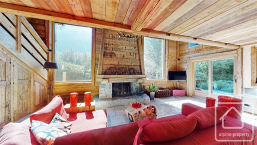 Spacious 5 bedroom chalet with large garden, spa, double garage and impressive views