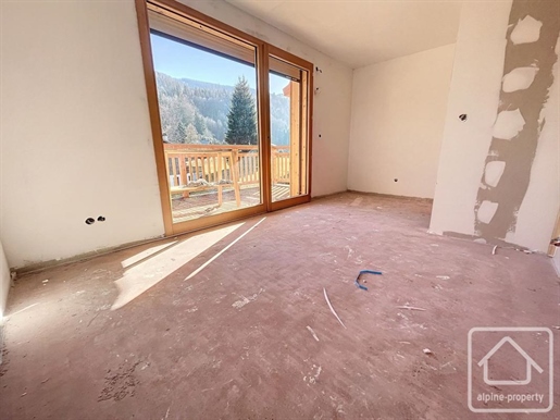 Brand new, 94m2 duplex apartment with 4 bedrooms and parking, in a quiet location.
