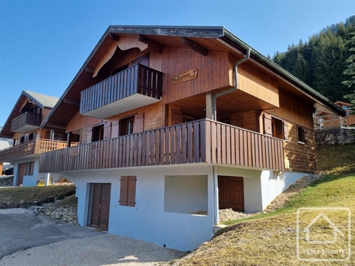 A beautiful chalet, close to the centre of Chatel and the skiing, with stunning views