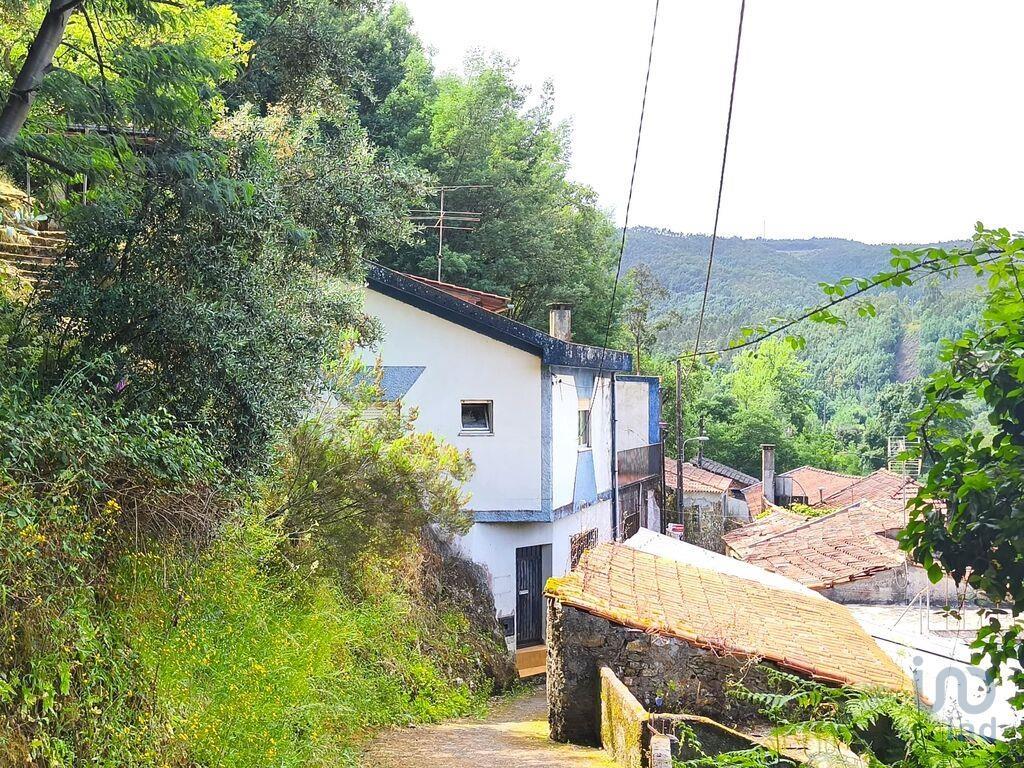Home / Villa met 3 Kamers in Semide e Rio Vide met 200,00 m²
