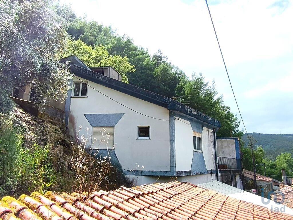 Home / Villa met 3 Kamers in Semide e Rio Vide met 200,00 m²