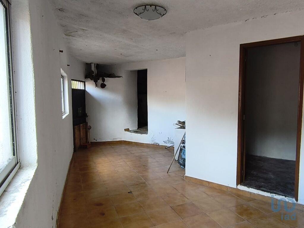 Home / Villa met 3 Kamers in Semide e Rio Vide met 200,00 m²