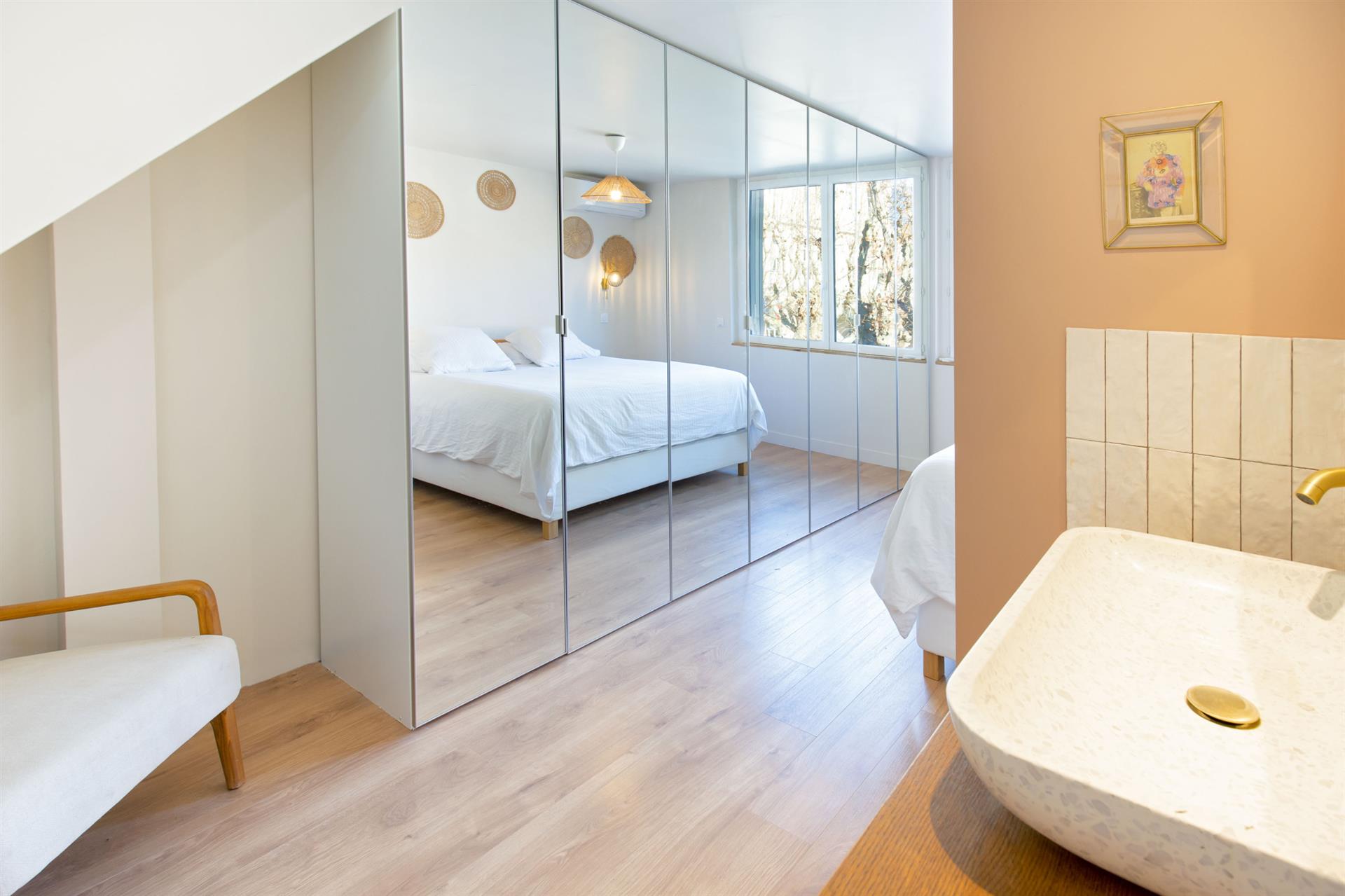 Exceptional apartment of 160m2 with terrace in the city center