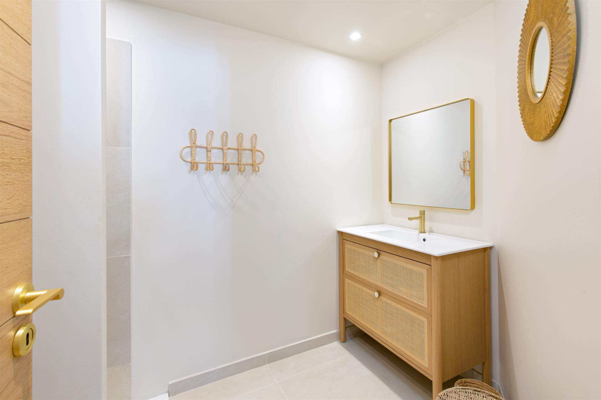 Exceptional apartment of 160m2 with terrace in the city center
