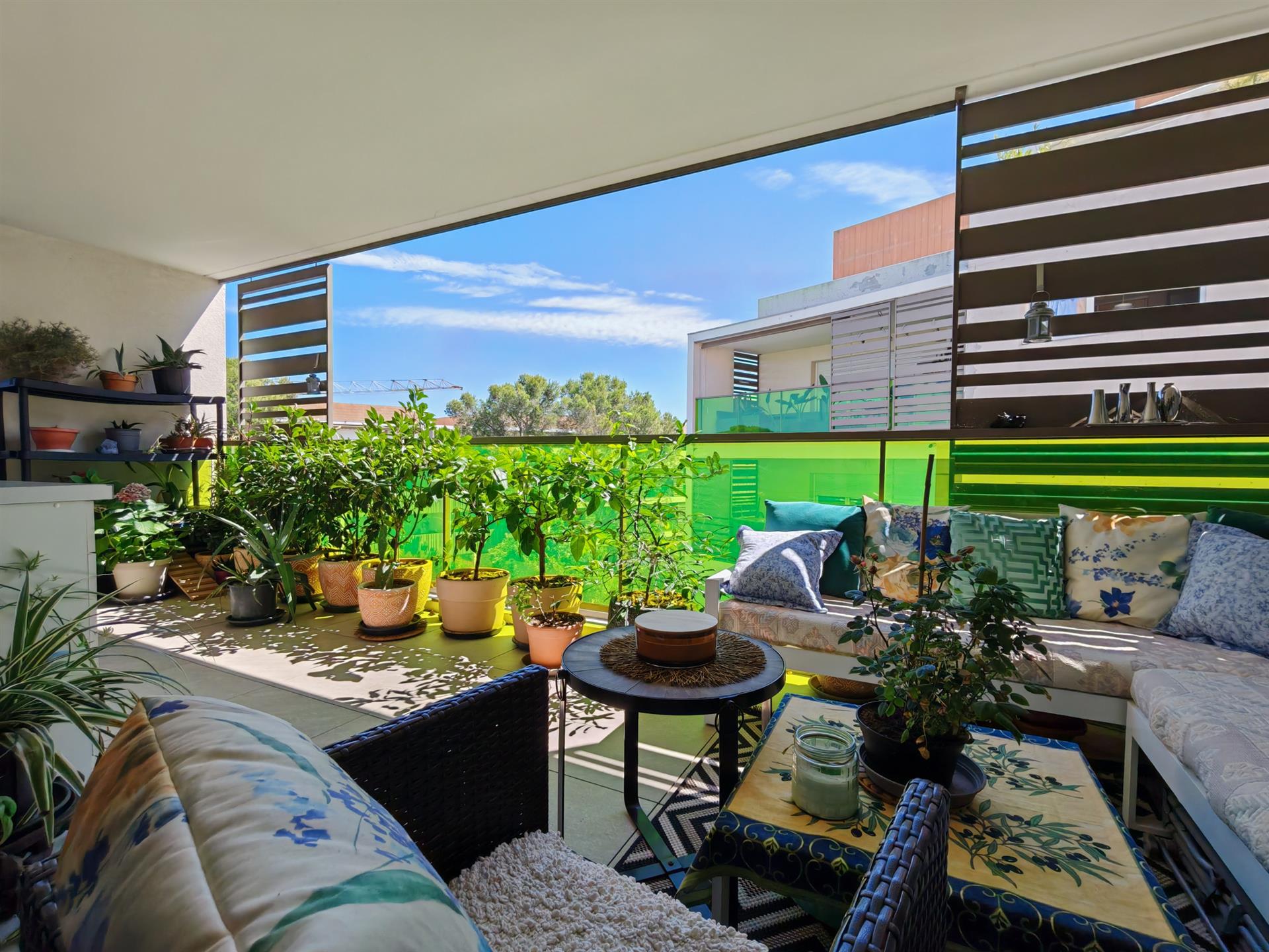 Purchase: Apartment (83700)