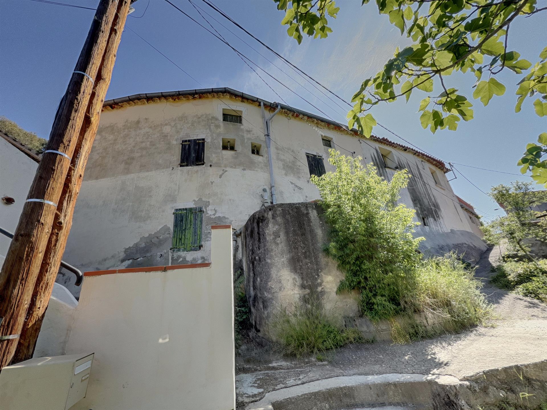 Village House To Renovate With Non-Attached Garden - Quiet And Natural Area