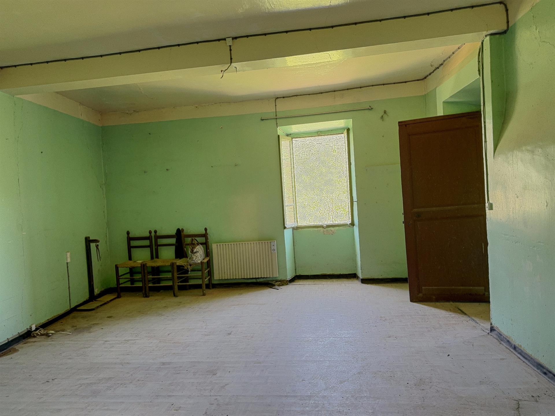 Village House To Renovate With Non-Attached Garden - Quiet And Natural Area
