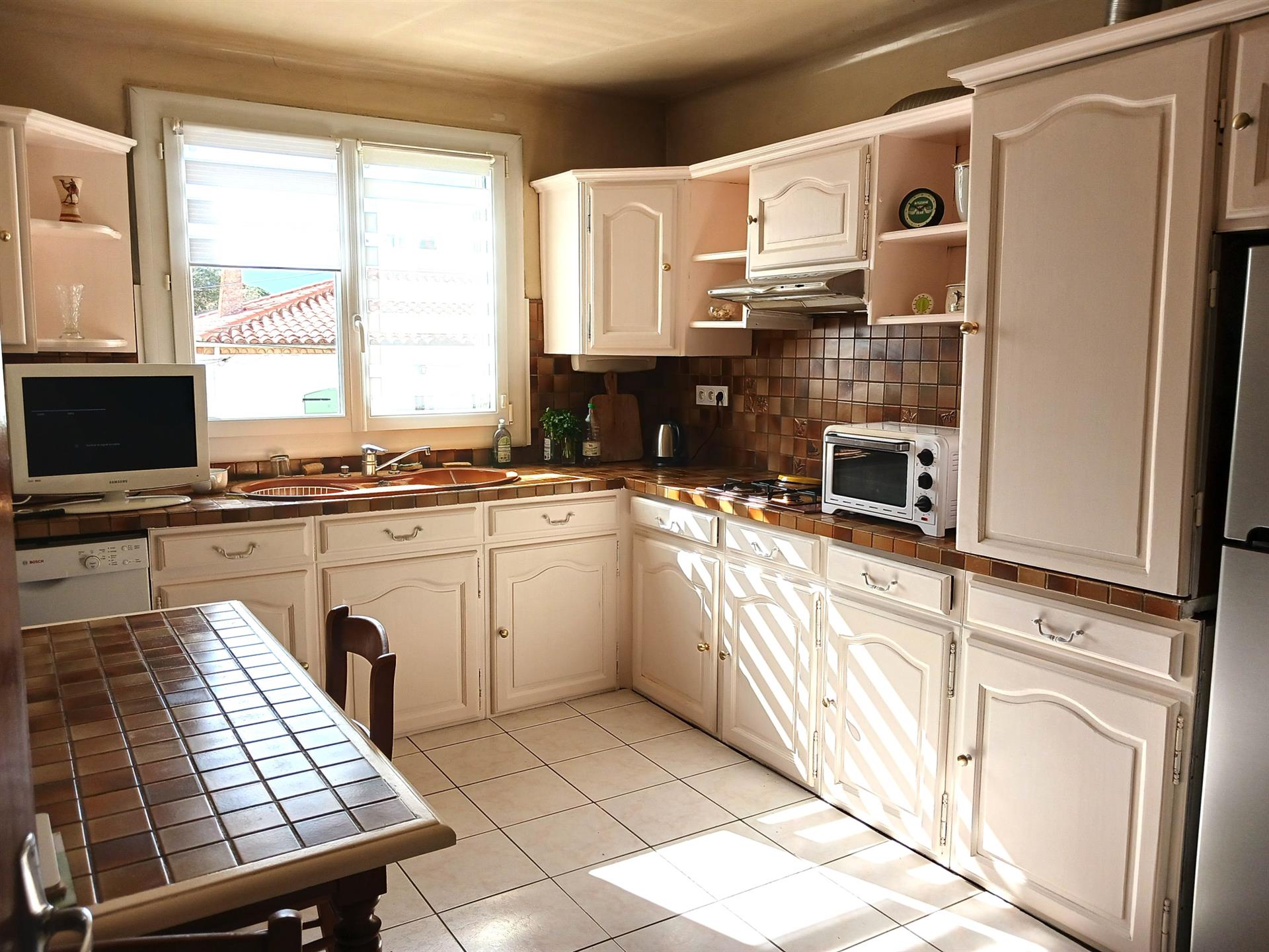 124M2 House Composed Of Two Apartments With Garden