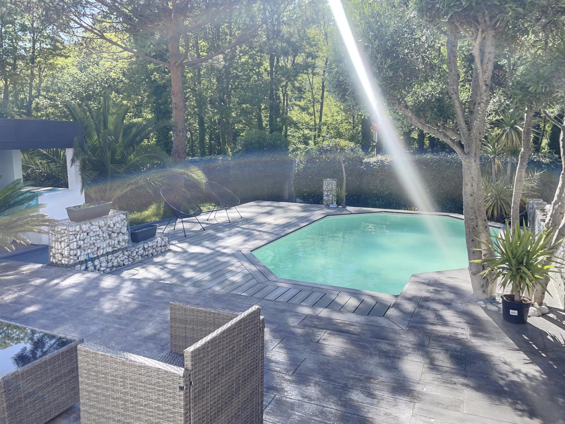 Modern F4 Villa With Pool