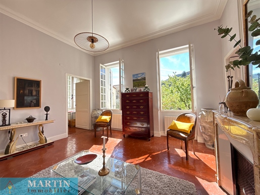 Lækkert Lejlighed med 4 Værelser og Terrasse