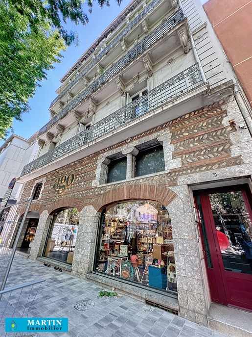 Charming renovated apartment type F4 on Boulevard Clémenceau in Perpignan